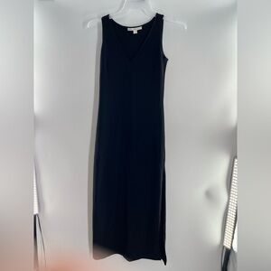 BOSTON PROPER SLEEVELESS V-NECK A-LINE W/HIGH SLIT AT BOTTOM BLACK MAXI DRESS